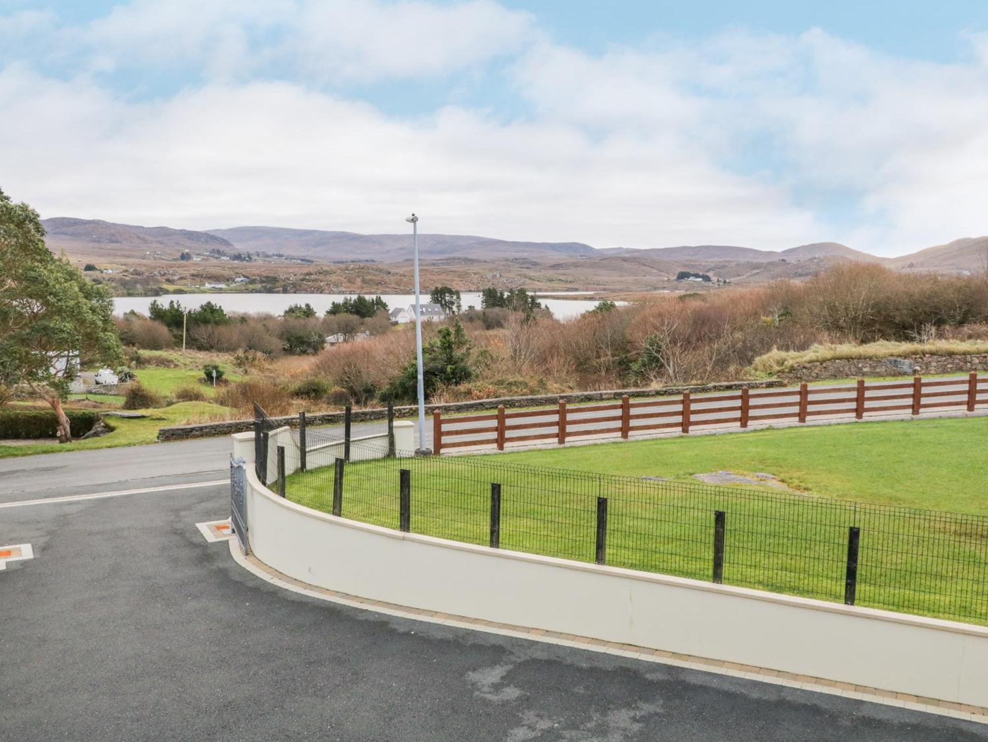 Loughanure Lake View Annagry المظهر الخارجي الصورة
